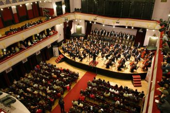thumb_350_apyee_filarmonica.jpg